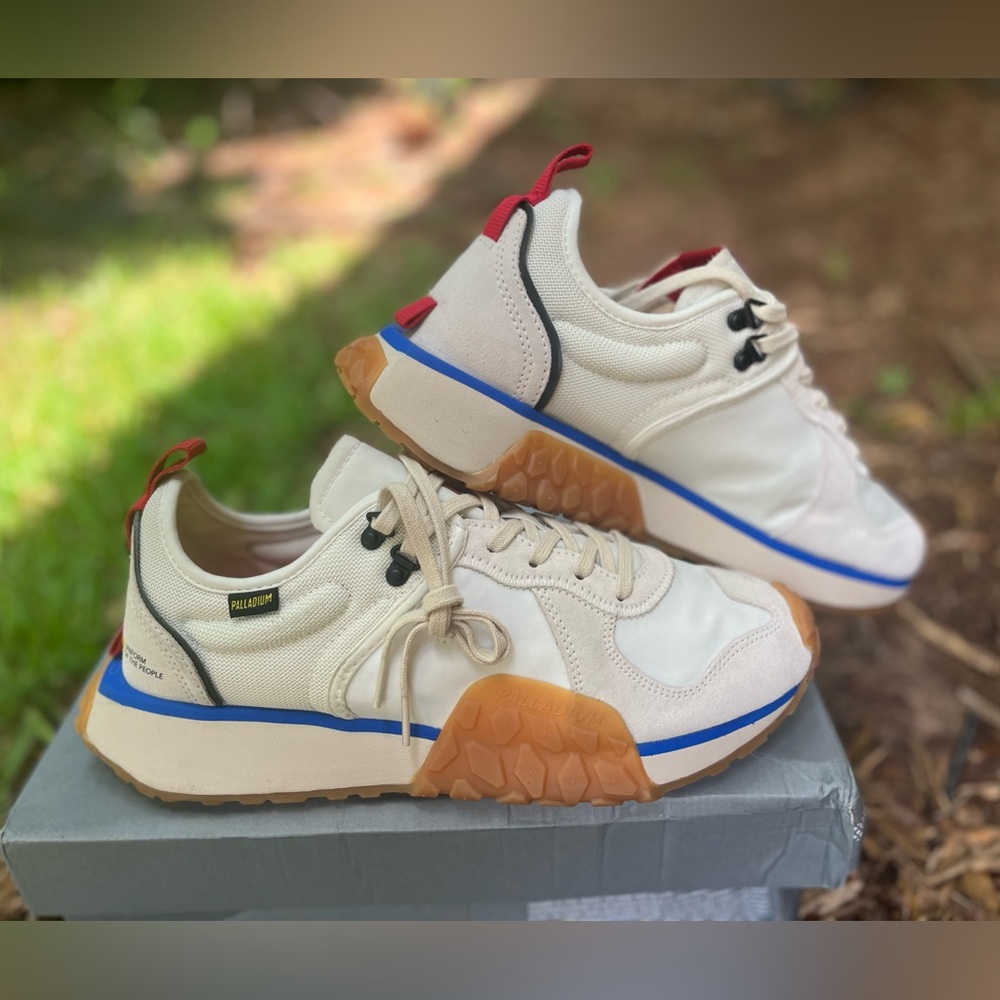 🆕 Palladium Cream and Tan Athletic Shoes NWT   Size 10.5